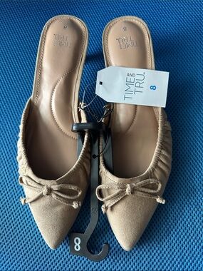 NWT Time and Tru Cream Suede Pointed-Toe Bow Kitten Mule 🥳